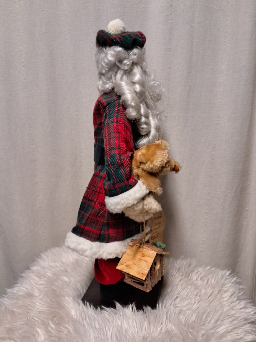 25" Tall Standing Scottish Santa With List And Toys - Picture 7 of 8